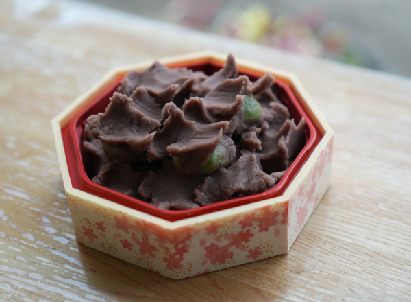 季節限定 草だんご（2月～5月連休までの期間限定販売）